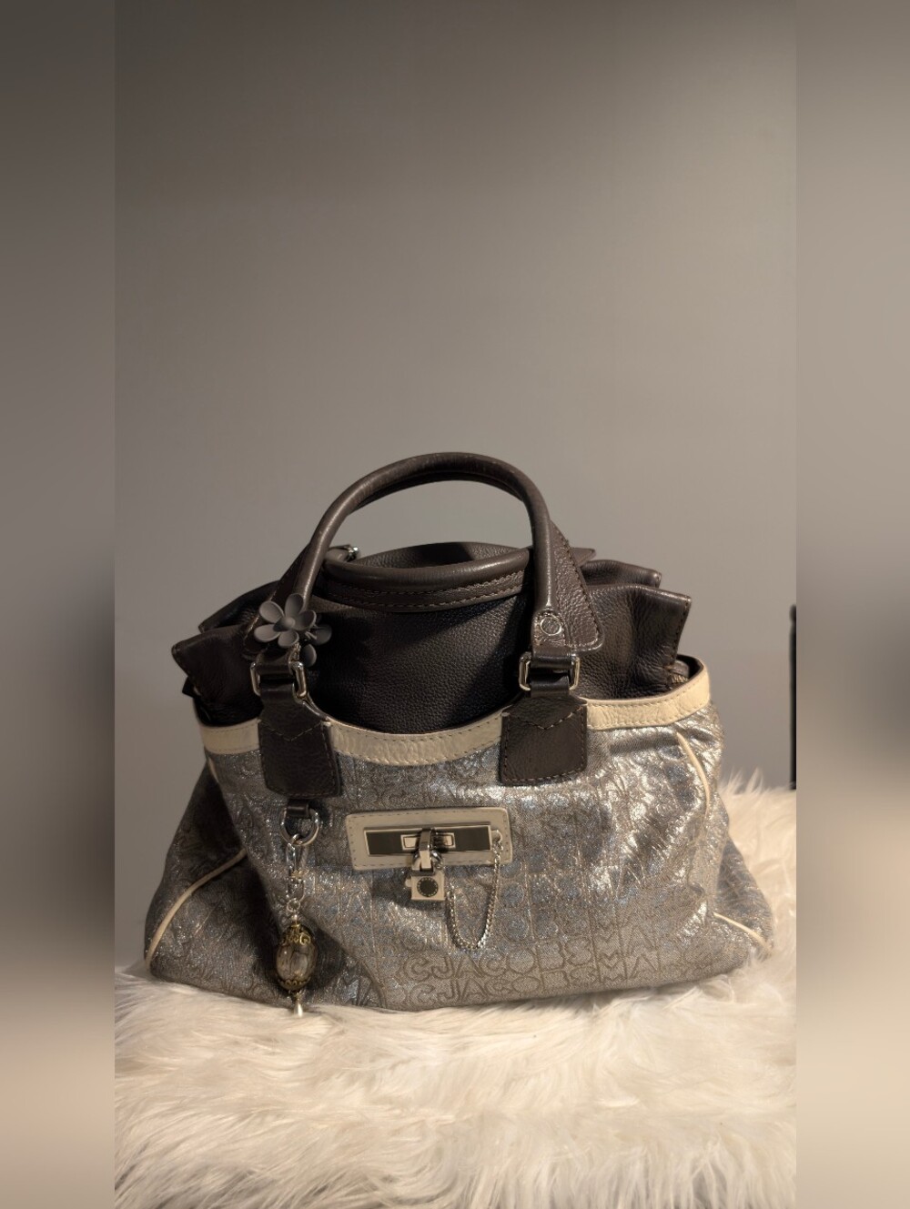 RARE Y2K Beautiful Marc Jacobs Silver Metallic Satchel with Grey Leather Trim - Picture 6 of 10
